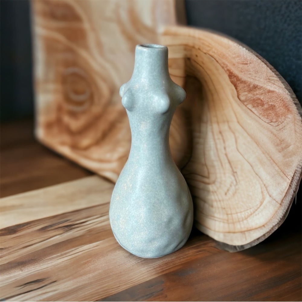 Artisan Budvase Blue - Picture 1 of 2